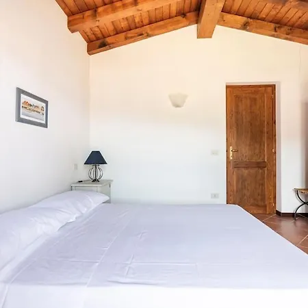 Apartment Residenze Coda Cavallo - Punta Aldia - Casa Delle Sughere