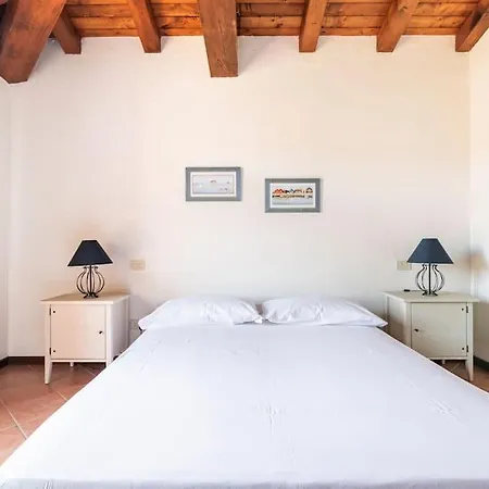 Residenze Coda Cavallo - Punta Aldia - Casa Delle Sughere Apartment *