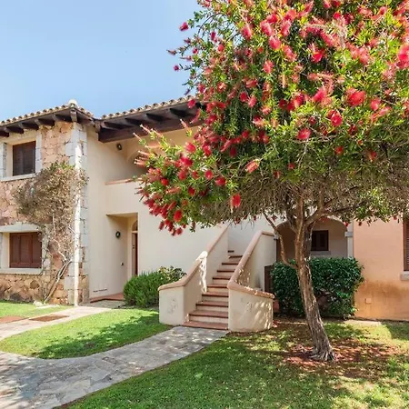Residenze Coda Cavallo - Punta Aldia - Casa Delle Sughere 蓬塔迪亚