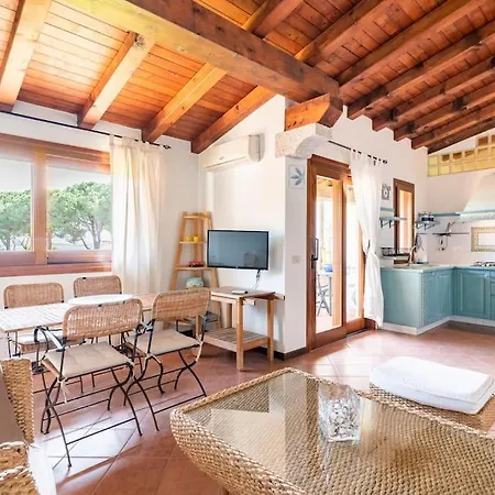 Residenze Coda Cavallo - Punta Aldia - Casa Delle Sughere 蓬塔迪亚