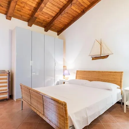 Residenze Coda Cavallo - Punta Aldia - Casa Delle Sughere Apartamento *